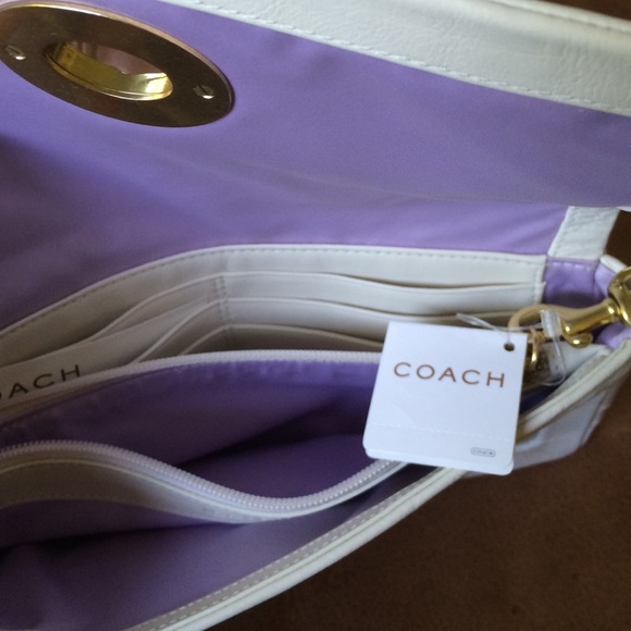 💯AUTHENTIC COACH NWT BEAUTIFUL LEATHER CLUTCH - Picture 4 of 4