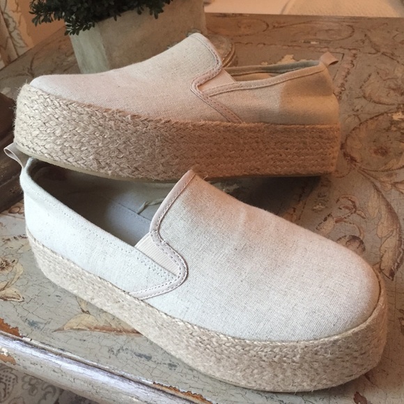 Canvas Platforms - Picture 1 of 4