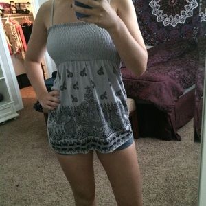 Grey patterned tank