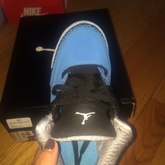 Powder Blue 3s - Picture 2 of 4