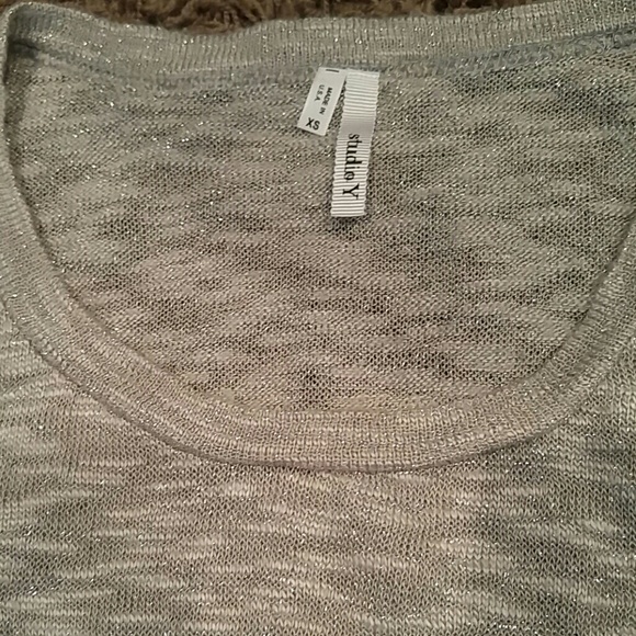 Loose fitting silver/grey top