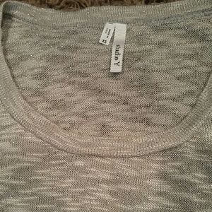 Loose fitting silver/grey top