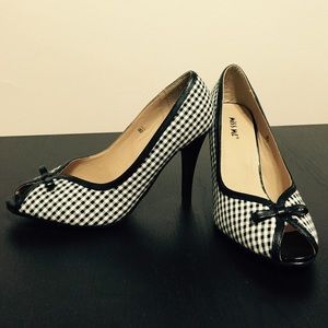 Miss Me Black & White Gingham Peep-Toe Pumps