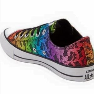 Limited edition women's size 7 converse