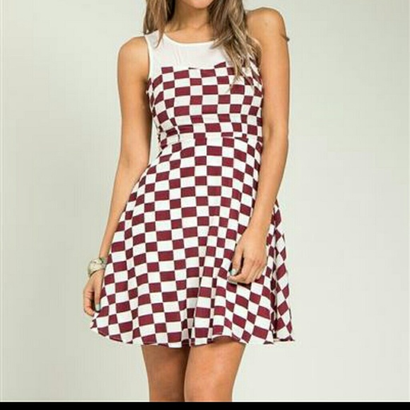 Dresses & Skirts - New silk checkered dress