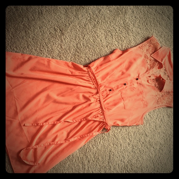 Peachy lace light summer dress - Picture 1 of 4