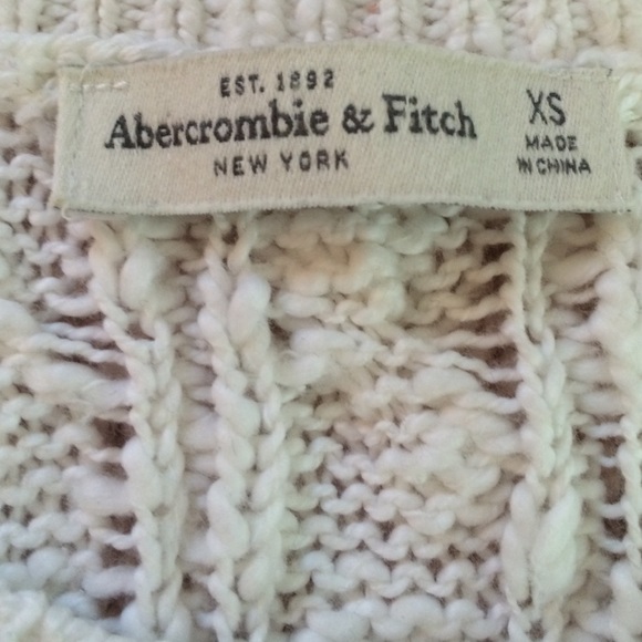 Cozy Abercrombie & Fitch Cablenit Sweater - Picture 3 of 4