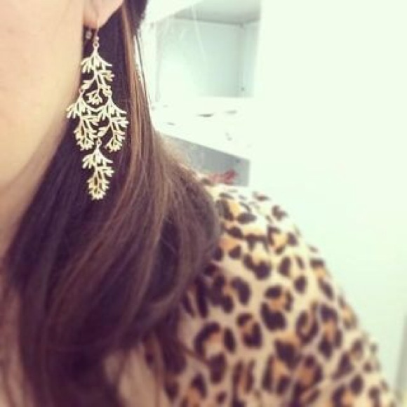 Stella Dot Jewelry Grace Chandelier Earrings Poshmark Stella Dot Grace Chandelier Earrings