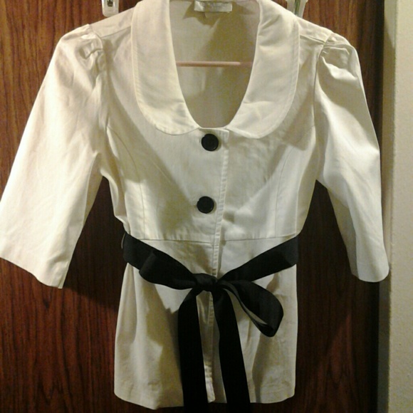 White accented with Black belt - Picture 3 of 3