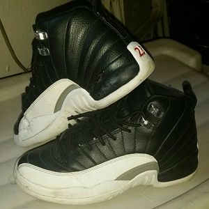 Retro Playoffs Jordan 12's