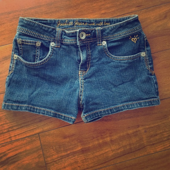 FIVE pairs of size 10/12 kids shorts. $4 each