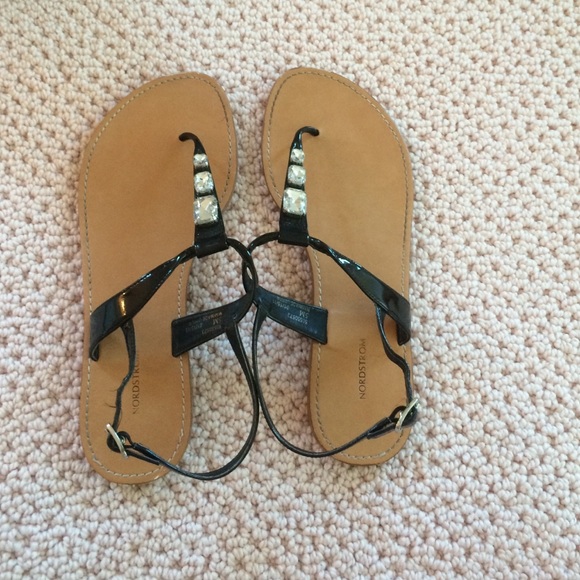 Nordstrom black diamond strappy sandals