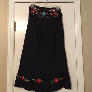 Strapless black embroidered dress!