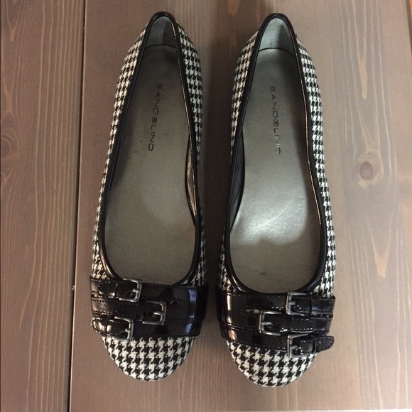 Bandolino patterned flats, size 8.5!