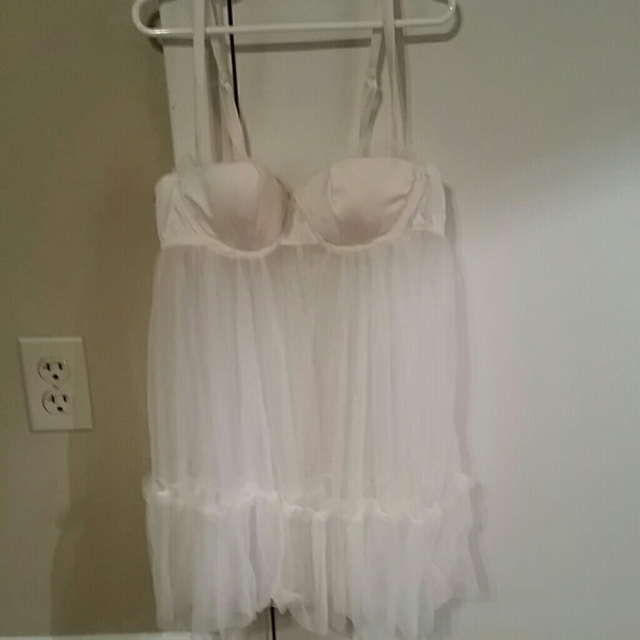 Victoria secret nighty 34b