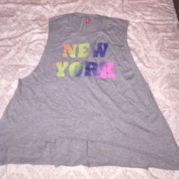 New York H&M Long Muscle Tee - Picture 1 of 1