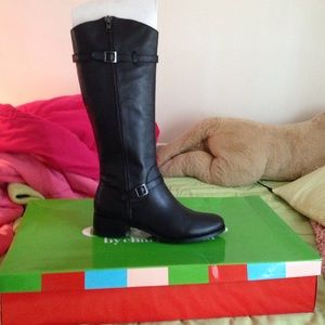 ‼️SOLD‼️Charles David tall black boots GREAT DEAL!