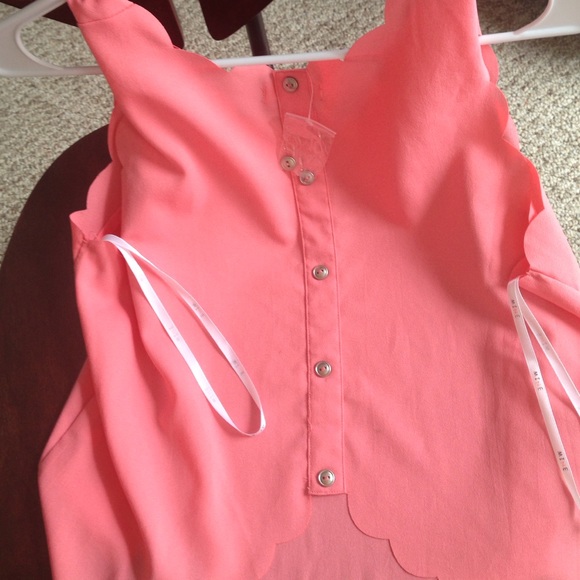 Crop top - Picture 2 of 2