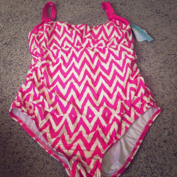 Sz M Antonio Melani Chevron Swimsuit NWT!