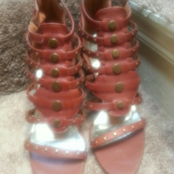 ***HOST PICK***UO sandals