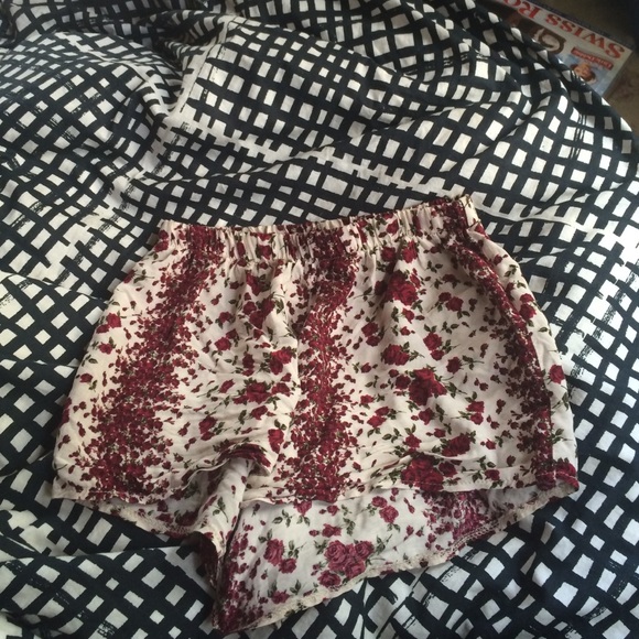 brandy melville red rose remi shorts