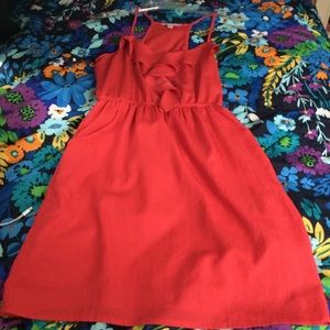 Adorable red dress !
