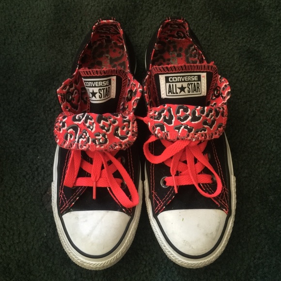 Leopard print double tongue converse.