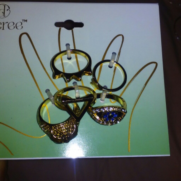 Rings - Picture 2 of 3