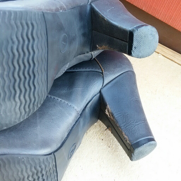 Boots - Picture 4 of 4