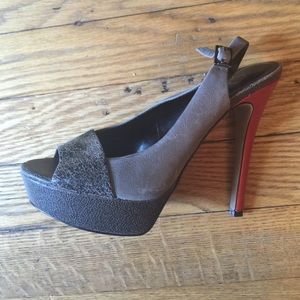 Jessica Simpson Open Toe Pump .