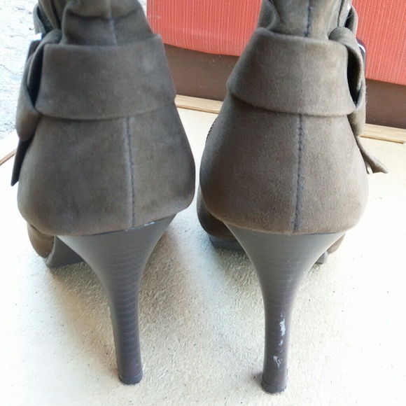 Boots - Picture 3 of 3