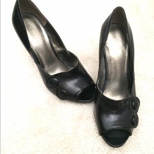Nine west open toe shoes