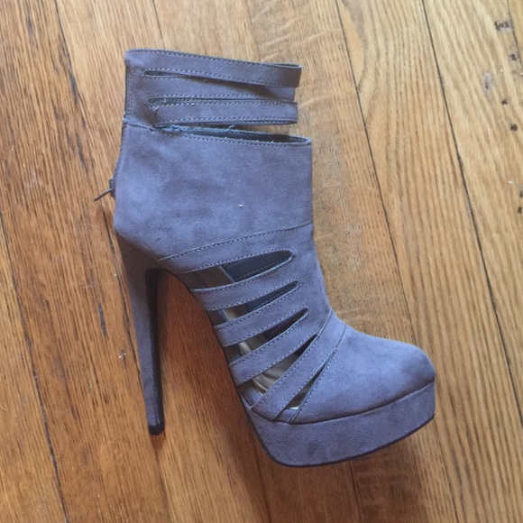 Grey Ankle Pump