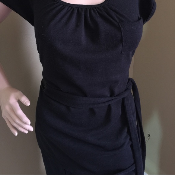 Cute black top - Picture 2 of 4