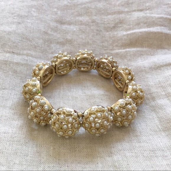 🎉REDUCED🎉 Ann Taylor "vintage" bracelet