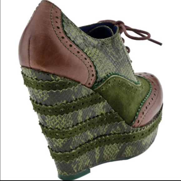 Booties - Picture 4 of 4