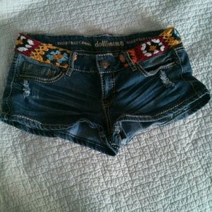 Jeans shorts with cute and colorful belt