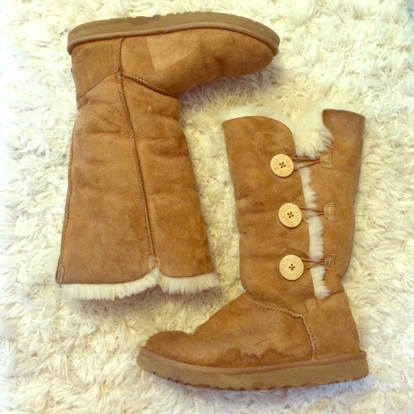 BAILY BUTTON UGGS
