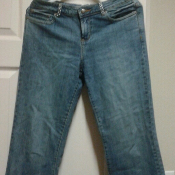 Jeans - Picture 2 of 3