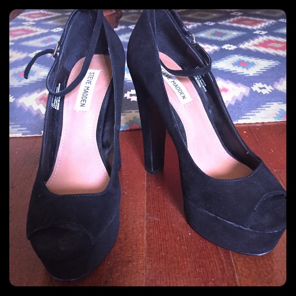 Steve Madden Deviaate black suede platform heel
