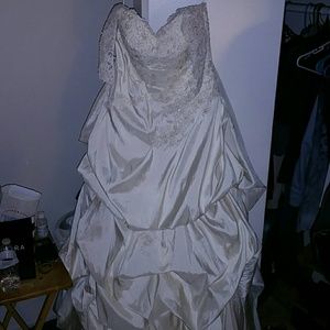 Wedding dress