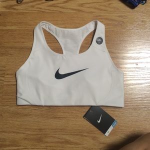Bran new Nike sports bra!