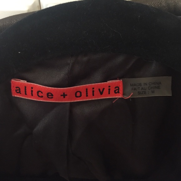 🎉SALE!🎉Alice + Olivia leather jacket size M - Picture 2 of 4
