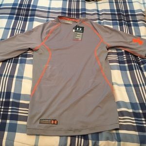 Men's under armour shirt (medium)