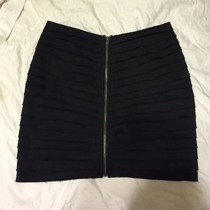 Black bodycon skirt