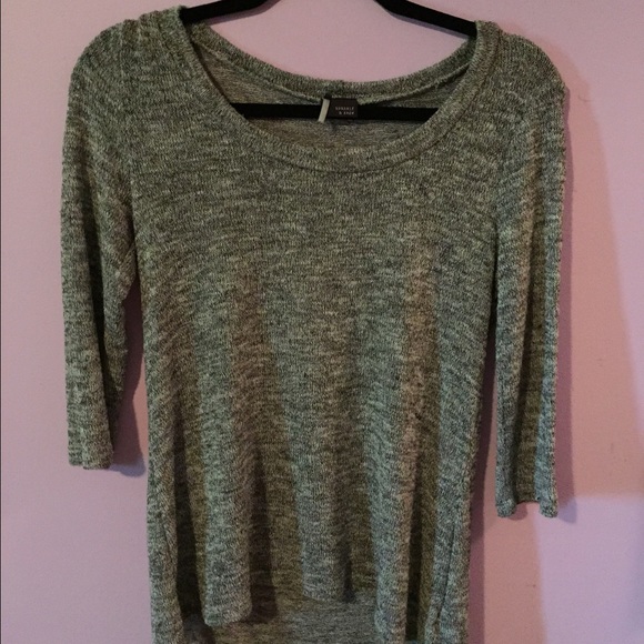 Grey top