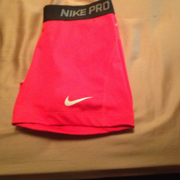Red Nike pros!