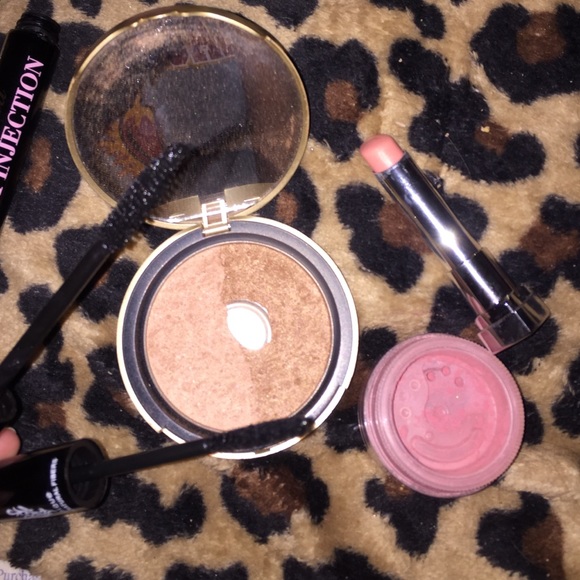 Random Makeup Bundle Too Faced Younique - Picture 2 of 2