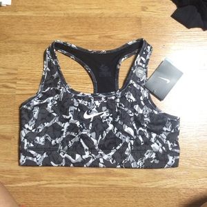 Bran new Nike sports bra!