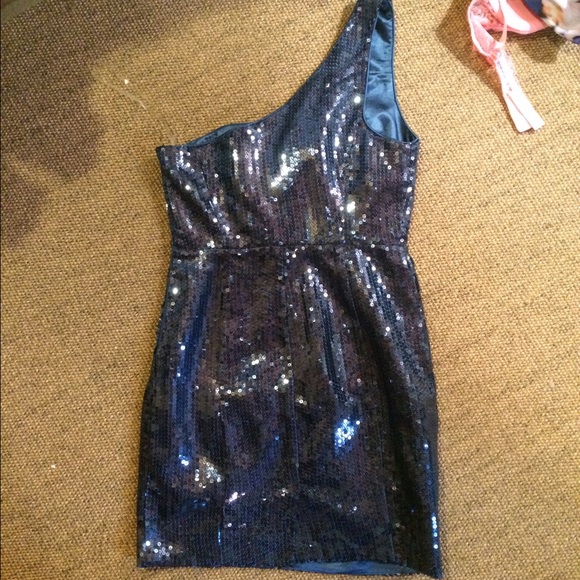 Sequin Cocktail Dress - Picture 2 of 3